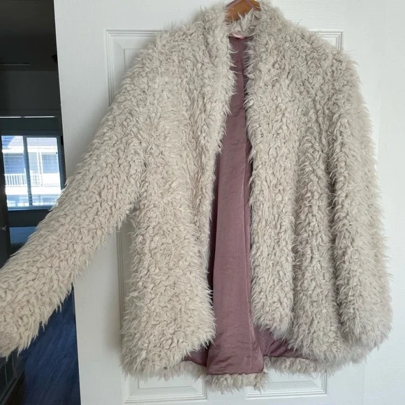 Free people Faux Fur Coat - Picture 3 of 7